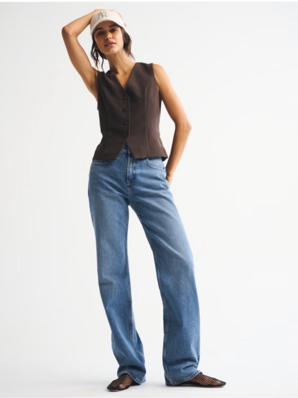 Abercrombie & Fitch HR 90s Relaxed Jean Size 32 Coastal Everyday Denim